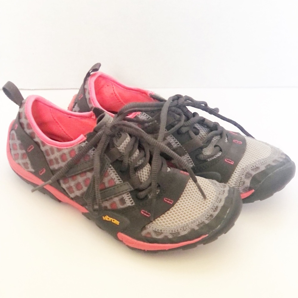 New Balance MINIMUS Gray Pink Vibram Trail Running Sneakers Women's Size 7